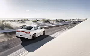   Dodge Charger SRT Hellcat - 2015