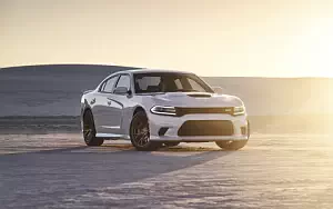   Dodge Charger SRT Hellcat - 2015