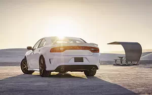   Dodge Charger SRT Hellcat - 2015