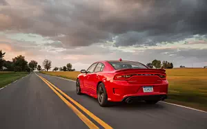   Dodge Charger SRT Hellcat - 2015