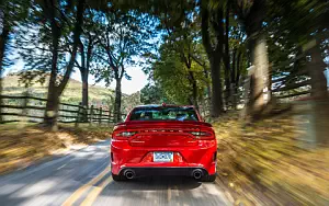   Dodge Charger SRT Hellcat - 2015