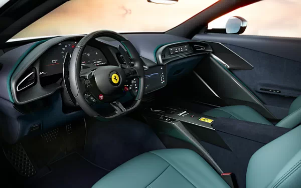   Ferrari Amalfi (Bianco Artico) - 2025