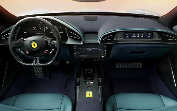   Ferrari Amalfi (Bianco Artico) - 2025