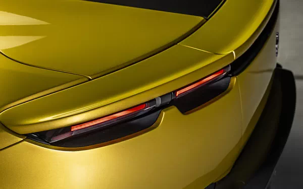   Ferrari Amalfi (Giallo Montecarlo) - 2025