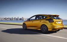   Ford Focus ST US-spec - 2011