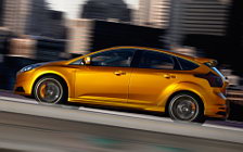   Ford Focus ST US-spec - 2011