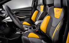   Ford Focus ST US-spec - 2011