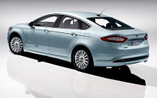   Ford Fusion Energi - 2013