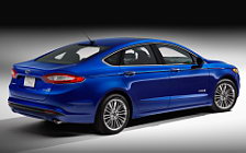   Ford Fusion Hybrid - 2013
