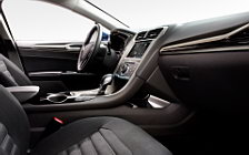  Ford Fusion Hybrid - 2013