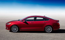   Ford Fusion Titanium - 2013