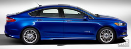 Ford Fusion Hybrid - 2013