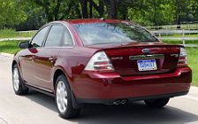   Ford Taurus - 2008