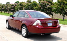   Ford Taurus - 2008