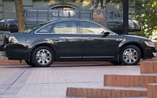   Ford Taurus - 2008