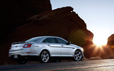   Ford Taurus SHO - 2010