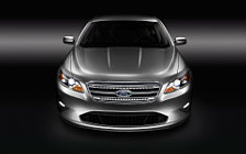   Ford Taurus - 2010