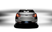   Ford Taurus - 2010