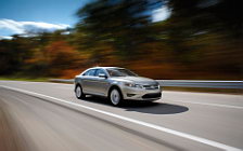   Ford Taurus - 2010