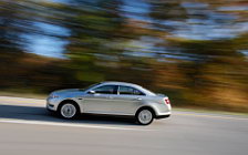   Ford Taurus - 2010