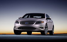  Ford Taurus - 2010