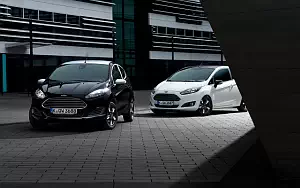   Ford Fiesta Black & White - 2015