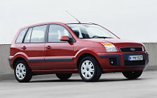   Ford Fusion - 2005