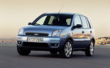   Ford Fusion - 2005