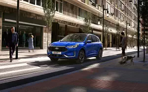   Ford Kuga Plug-In Hybrid ST-Line EU-spec - 2024