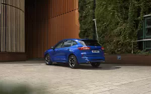   Ford Kuga Plug-In Hybrid ST-Line EU-spec - 2024