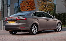   Ford Mondeo Hatchback UK-spec - 2010