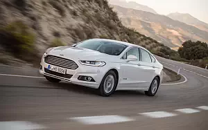   Ford Mondeo Hybrid Sedan - 2014