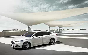   Ford Mondeo Hybrid Sedan - 2014