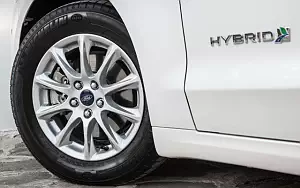   Ford Mondeo Hybrid Sedan - 2014