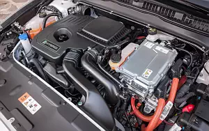   Ford Mondeo Hybrid Sedan - 2014