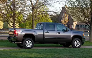   GMC Sierra 2500 HD SLE Z71 Crew Cab - 2011