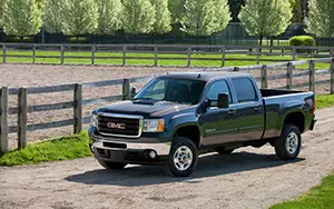   GMC Sierra 2500 HD SLE Z71 Crew Cab - 2011