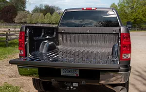   GMC Sierra 2500 HD SLE Z71 Crew Cab - 2011