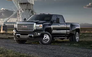   GMC Sierra 3500 HD Denali Crew Cab - 2014