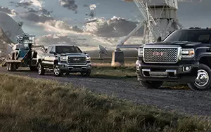   GMC Sierra 3500 HD Denali Crew Cab - 2014