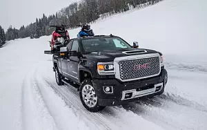   GMC Sierra 2500 HD Denali Crew Cab - 2016