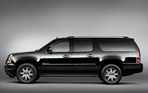   GMC Yukon XL Denali - 2012