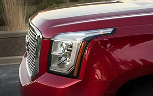   GMC Yukon XL Denali - 2014