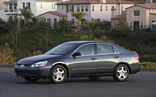   Honda Accord Hybrid - 2005