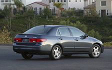  Honda Accord Hybrid - 2005