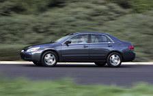   Honda Accord Hybrid - 2005
