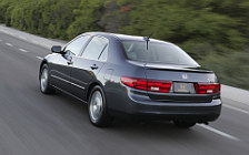   Honda Accord Hybrid - 2005