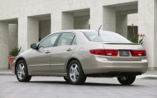   Honda Accord Hybrid - 2005
