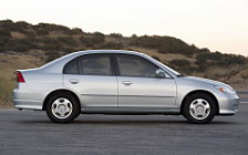   Honda Civic Hybrid - 2004