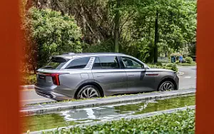   Hongqi E-HS9 - 2020